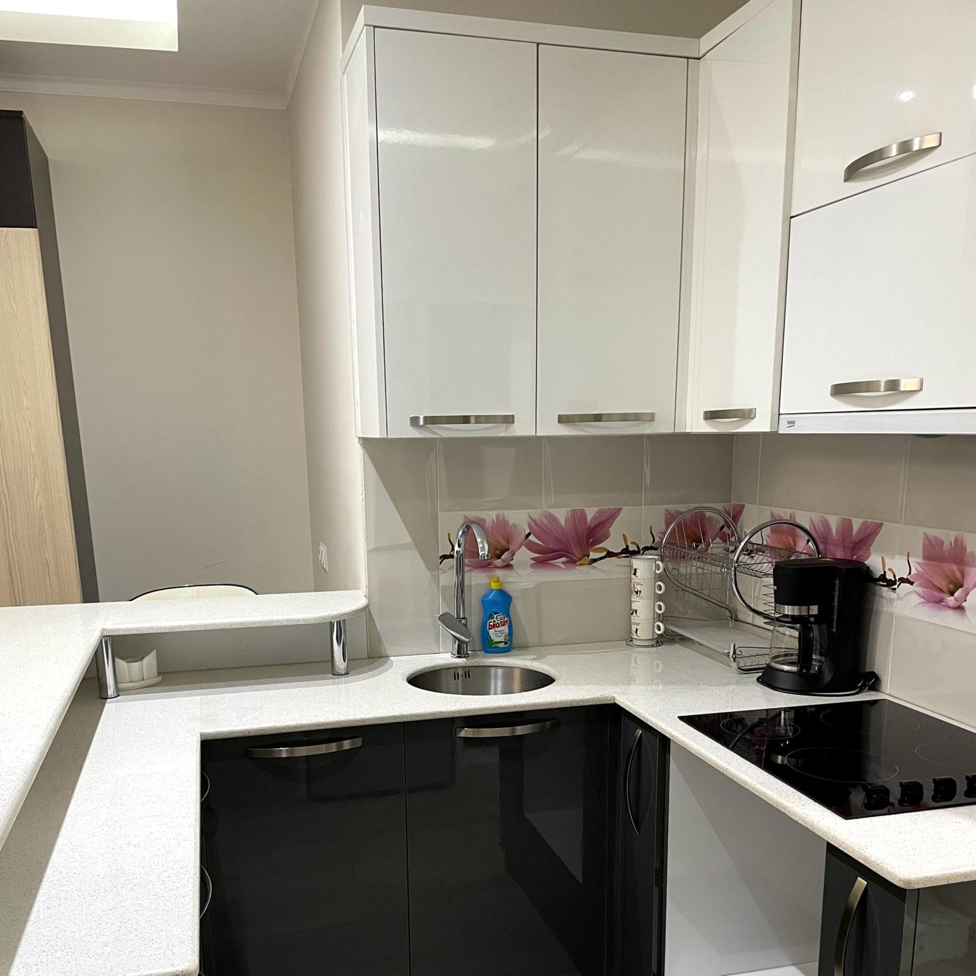 Angel Apartment In Porta Batum Oda fotoğraf